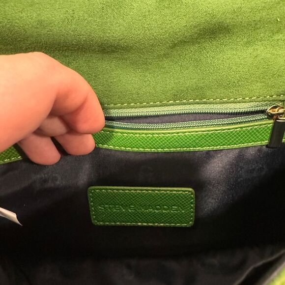 Steve Madden Kelly Green Purse Chain Shoulder Bag Faux Suede Flip Top Gold Quilt - Picture 5 of 11